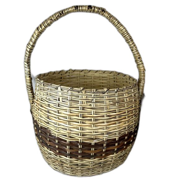 Wicker Basket Lg w/Lid Vintage Tan with Center Brown Stripe - Picture 5 of 8